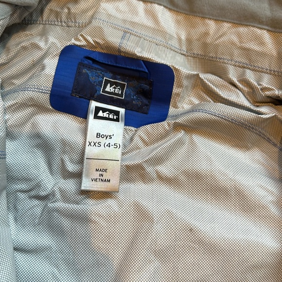 REI Rain Jacket Boys XXS 4-5 - Picture 2 of 4